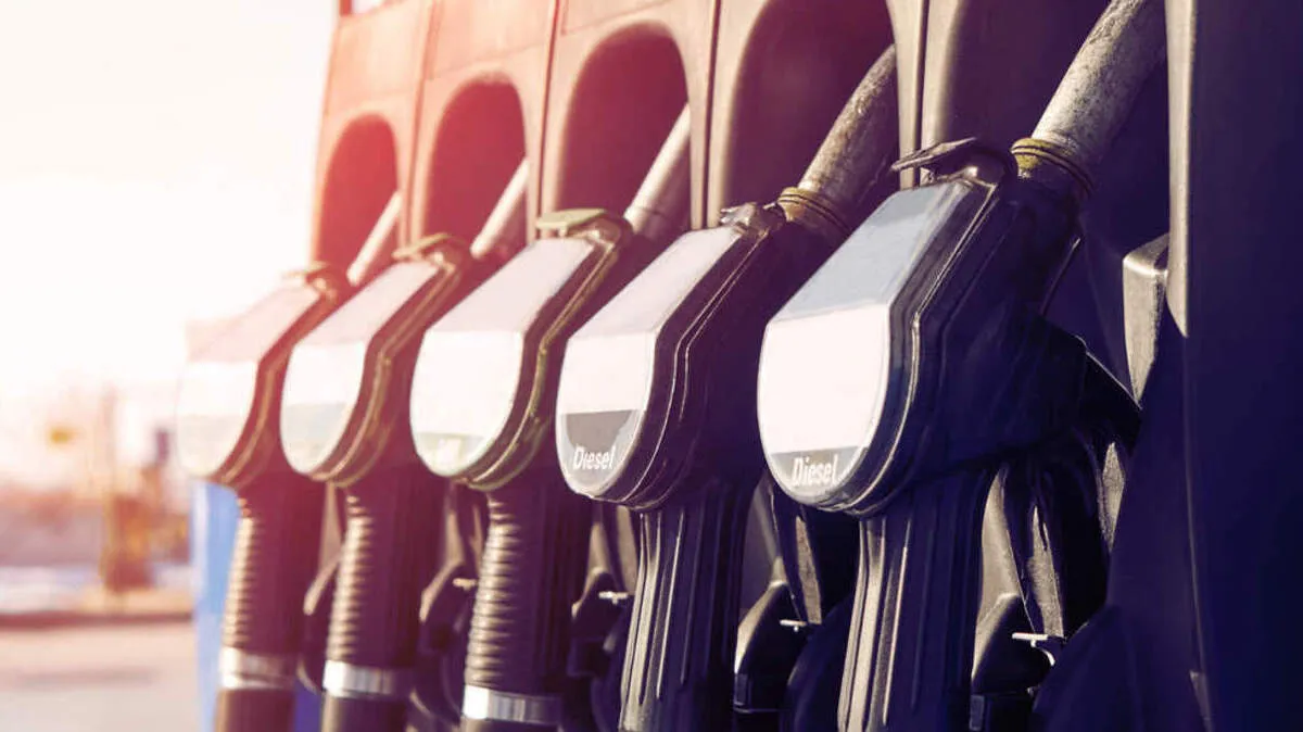 Święta minęły, a ceny paliw nie drgnęły. Przyczyna jest prosta