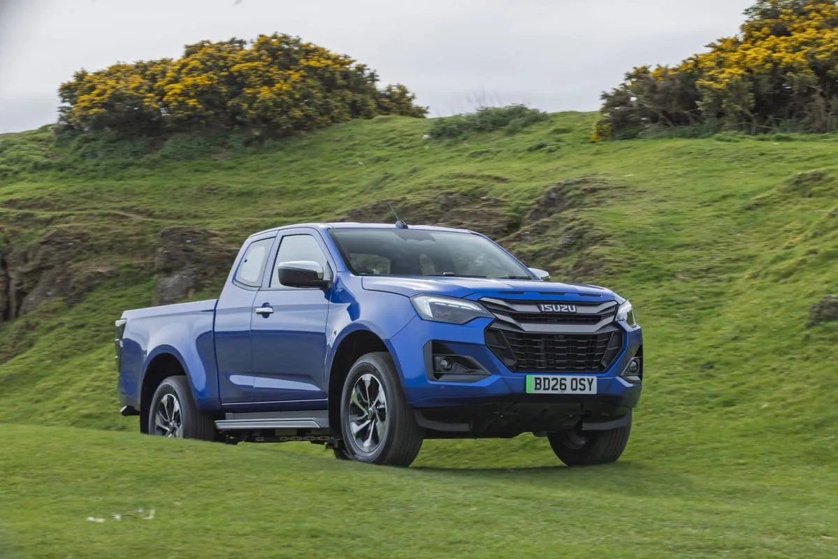 https://cdn-ab.spidersweb.pl/2026/04/isuzu-dmax-ev-przod-1.jpg