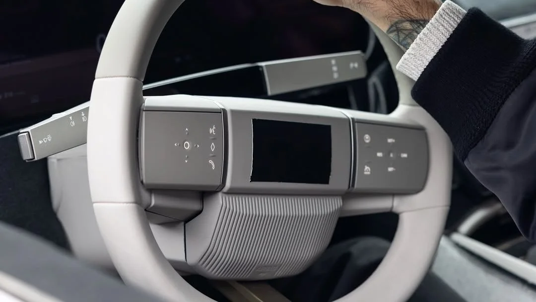 Oto wnętrze nowego Jaguara. Nie chcesz, ale i tak je zobaczysz