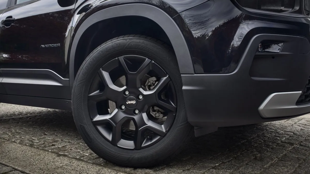 Jeep Avenger Black Edition