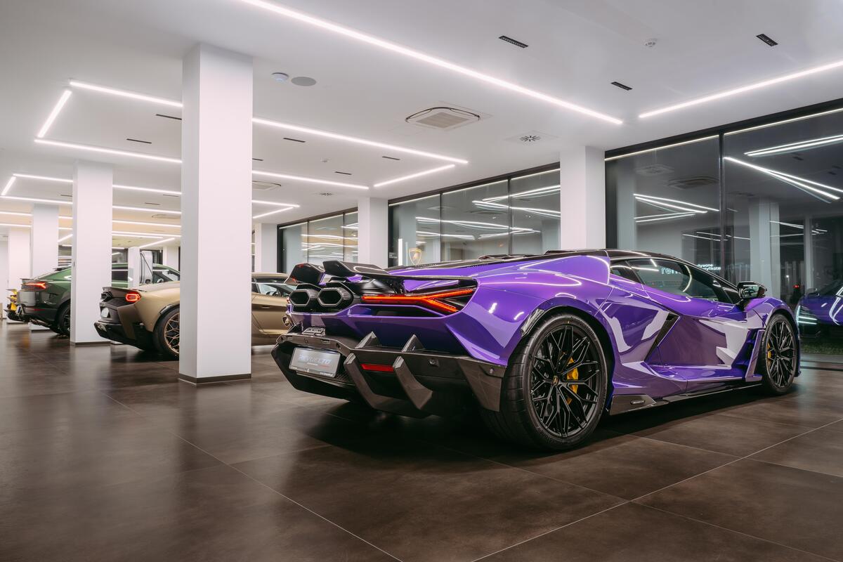 Lamborghini Z Nowym Salonem W Polsce Presti Na G rnym l sku lamborghini-z-nowym-salonem-w-polsce-presti-na-g-rnym-l-sku