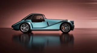 Supersport 400 to najmocniejszy Morgan w historii. I tak – nadal jest z drewna