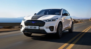 Elektryczny Mustang w nowej wersji. Dr. Dre i Snoop Dogg go pokochają