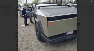 Szalał Teslą Cybertruck po Lublinie. Żyjemy w symulacji