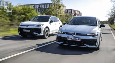 Volkswageny dostały prąd. Golf i T-Roc w pełnej hybrydzie