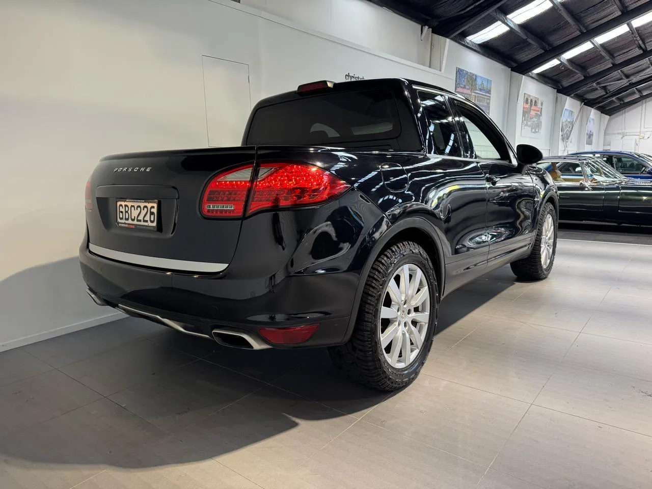 https://cdn-ab.spidersweb.pl/2026/05/cayenne-pickup-tyl.jpg