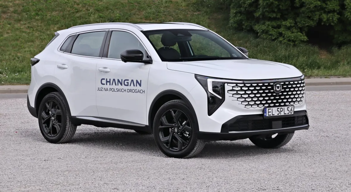 Image for Jeździłem nowym chińskim SUV-em za 122 600 zł. Podróż była krótka, ale niezapomniana