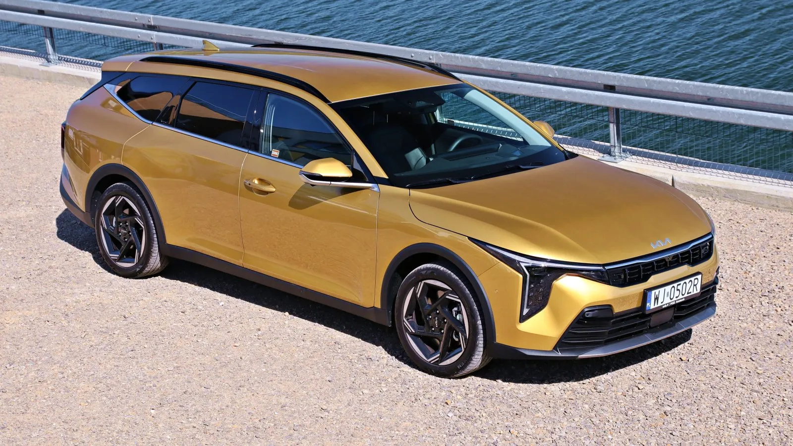 Kia K4 Kombi - przód