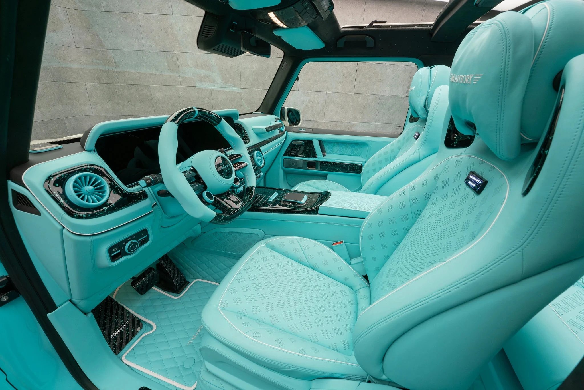 https://cdn-ab.spidersweb.pl/2026/05/mansory-azura-cabrio-6.jpg