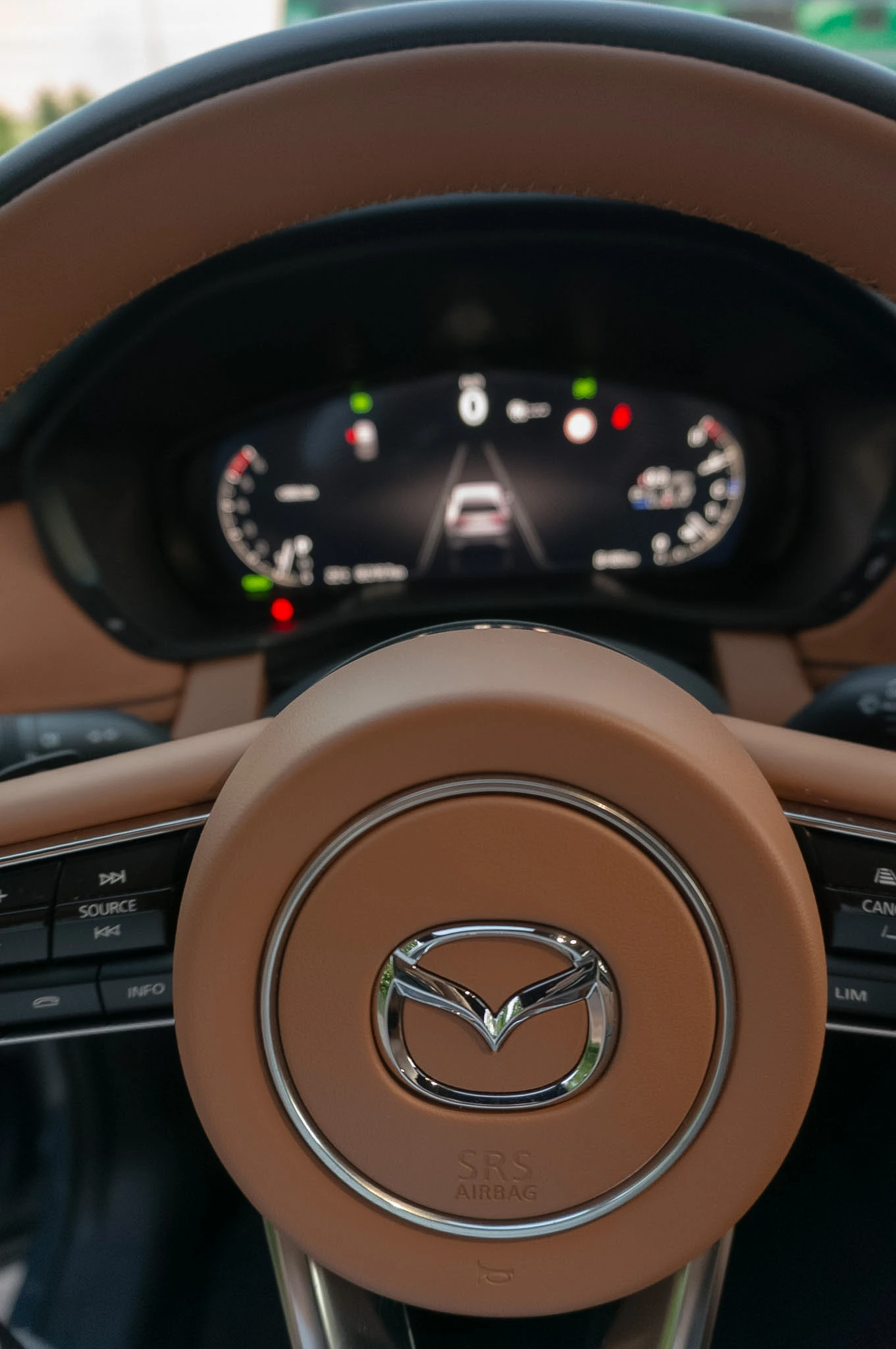 https://cdn-ab.spidersweb.pl/2026/05/mazda-cx-60-05.jpg