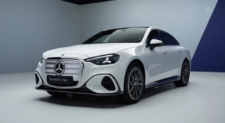 Nowy Mercedes wyceniony. Chcesz być nowoczesny, to płać jak za klasę E