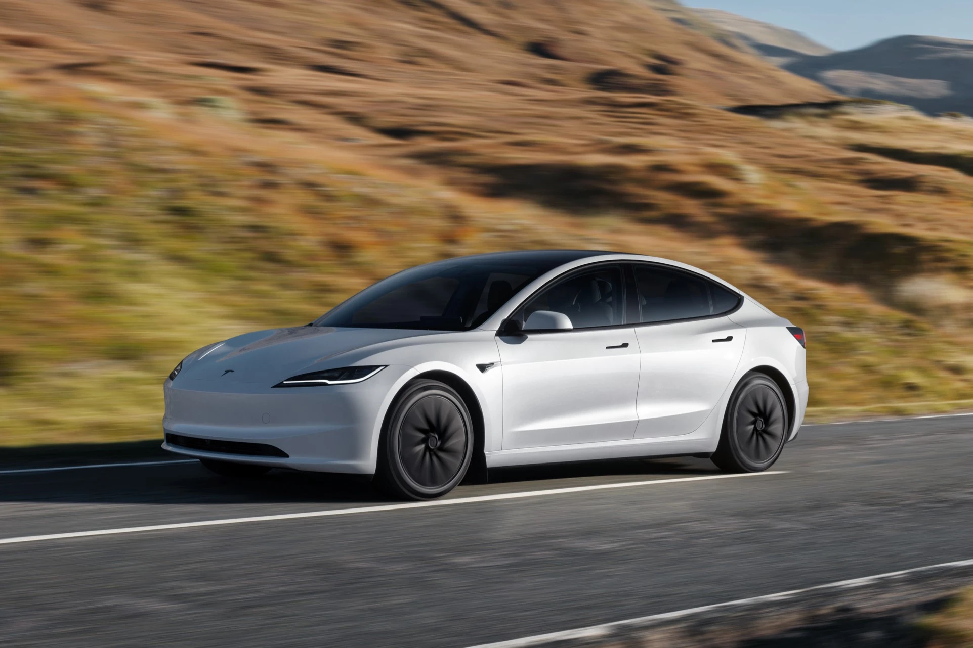 https://cdn-ab.spidersweb.pl/2026/05/tesla-model-3-standard-porownanie-id-polo-gti-1.jpg