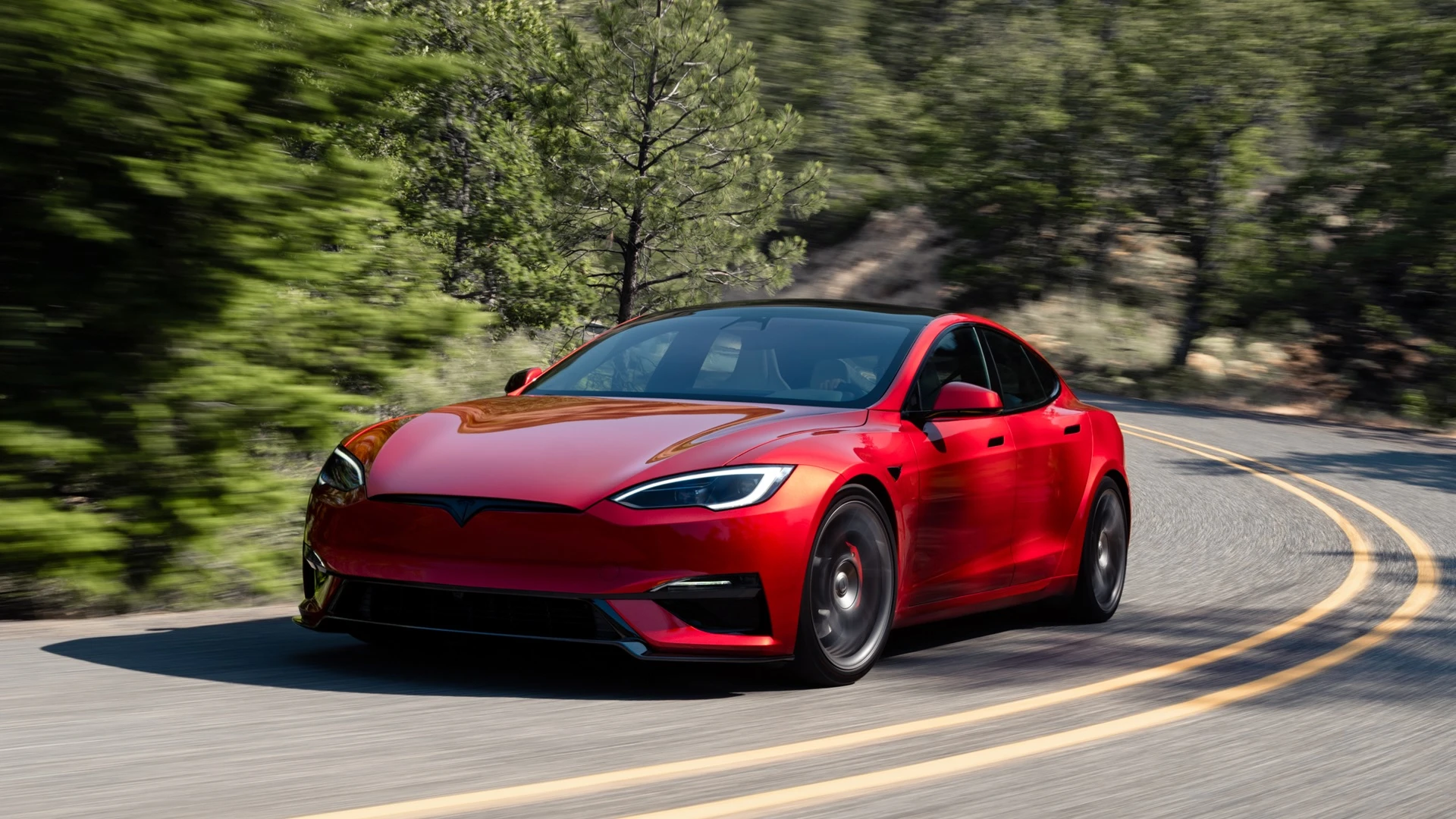 https://cdn-ab.spidersweb.pl/2026/05/tesla-model-s-plaid-ferrari-luce-1.jpg
