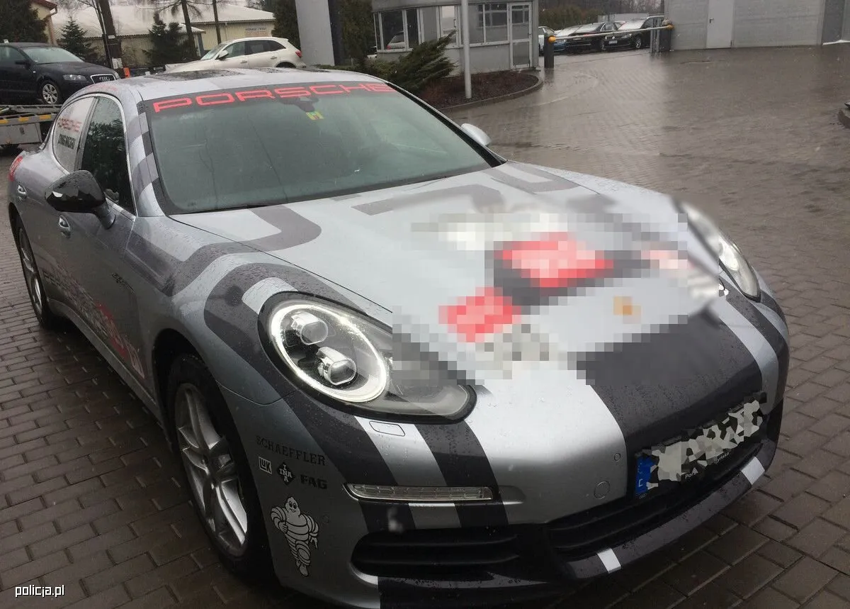 https://cdn-ab.spidersweb.pl/2026/05/wyludzacze-odszkodowan-panamera.jpg