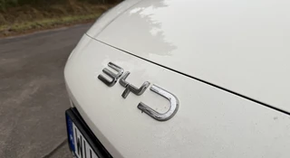 BYD odpalił pierwszą ładowarkę. Zostało mu jeszcze tylko 2999