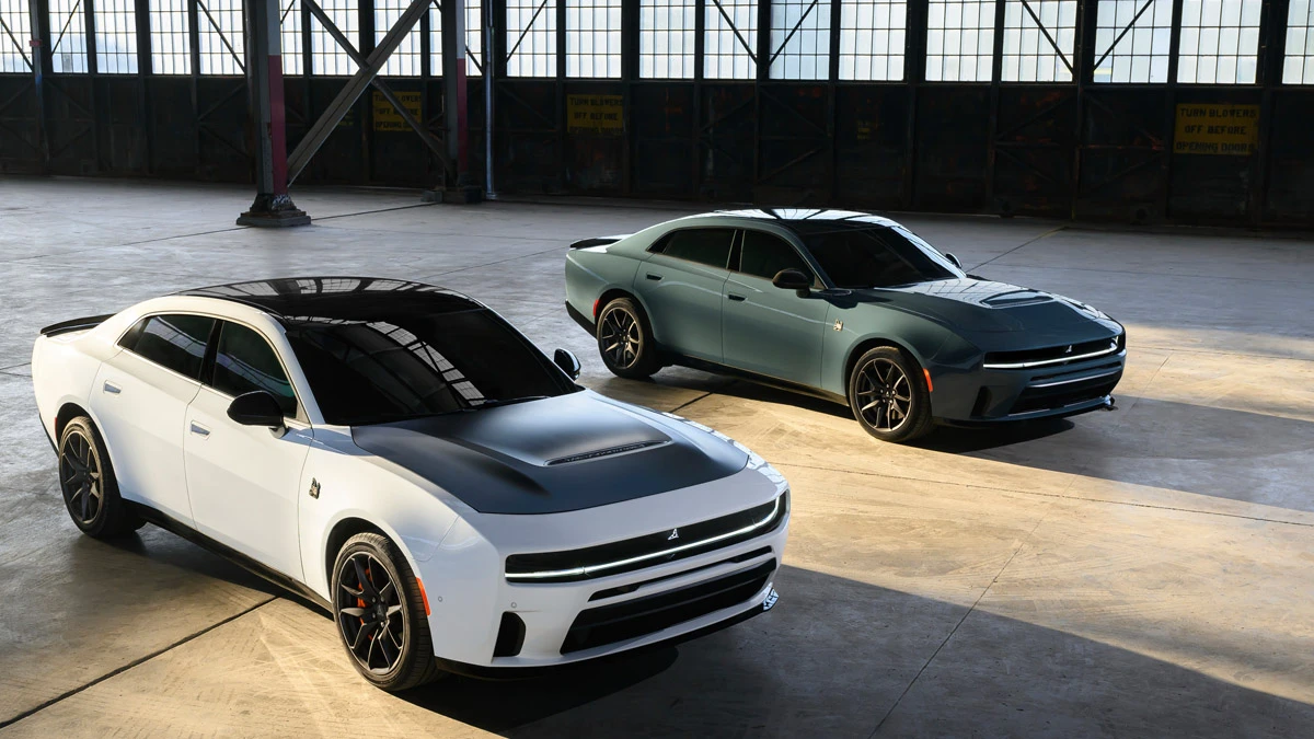 Dodge Charger wjeżdża do Europy. 1.2 PureTech nie stwierdzono