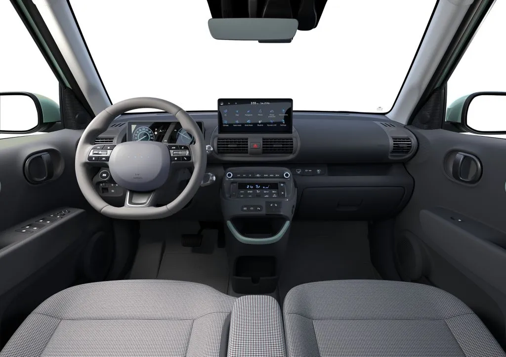https://cdn-ab.spidersweb.pl/2026/06/hyundai-inster-lounge-deska.jpg