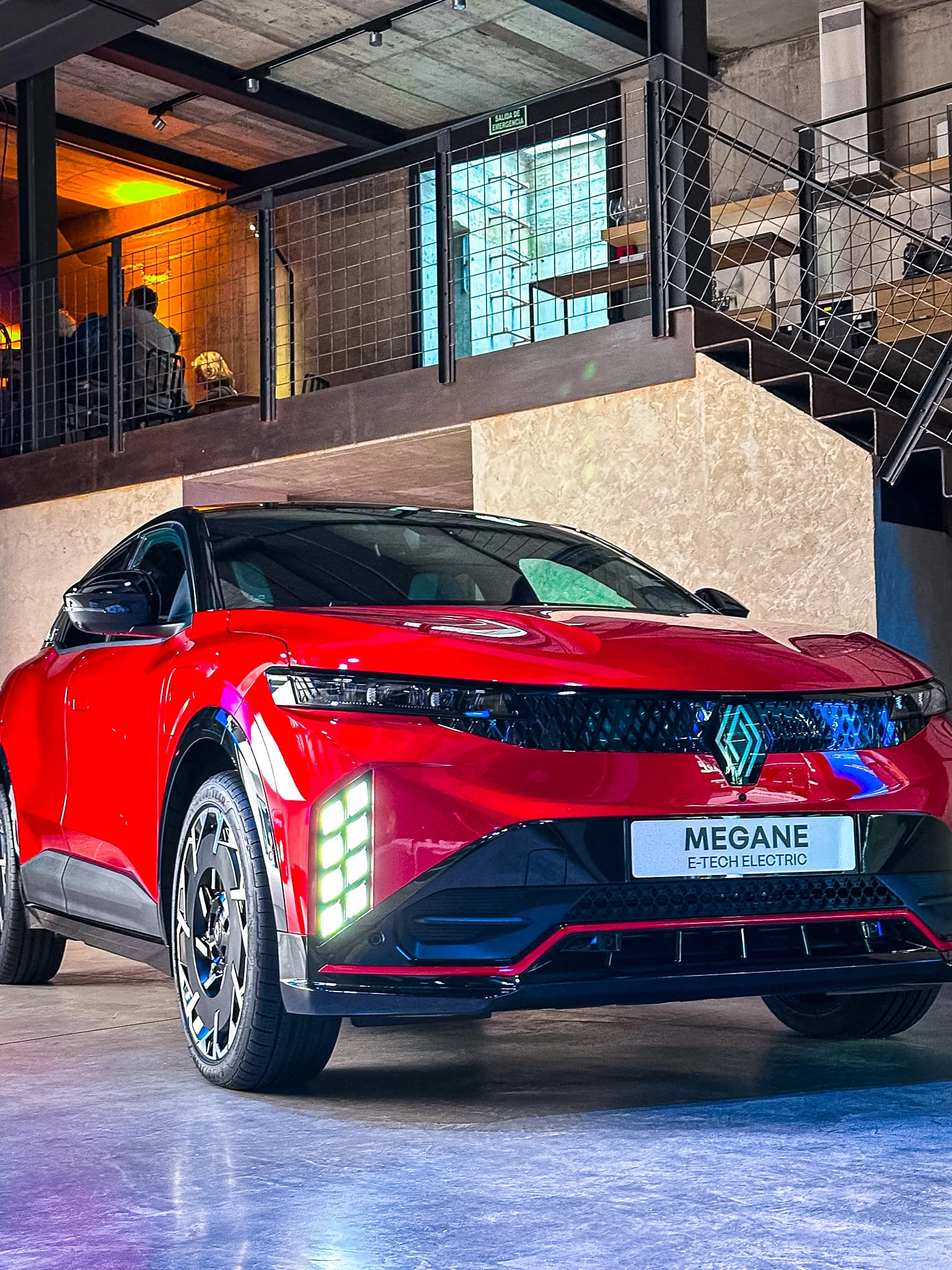 https://cdn-ab.spidersweb.pl/2026/06/renault-megane-e-tech-2026-05.jpg