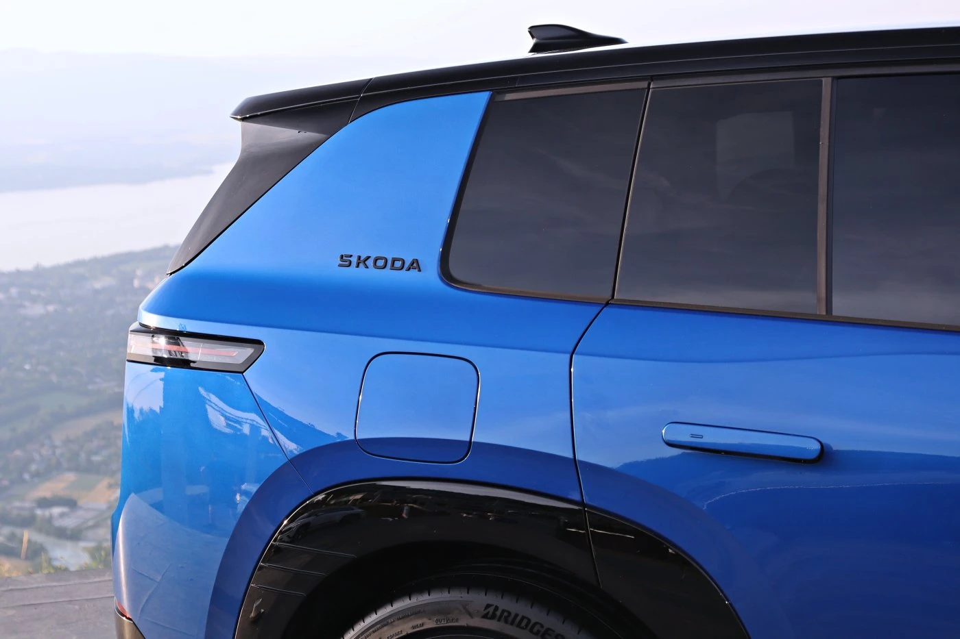 Skoda Peaq - bok 