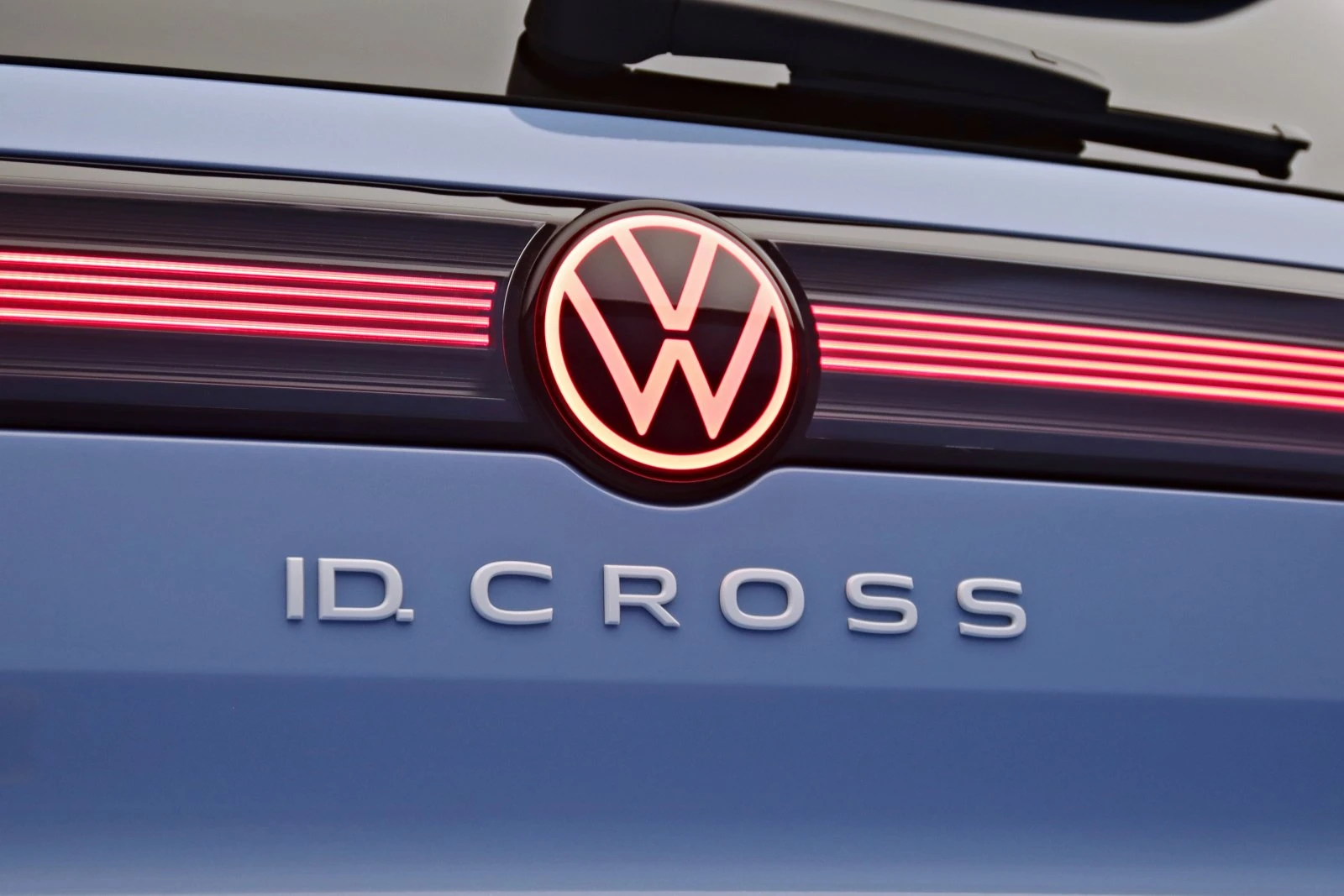 VW ID. Cross - logo 