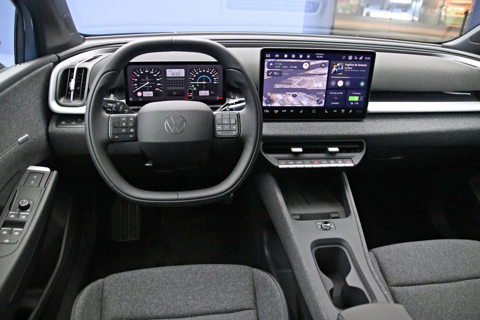 VW ID. Cross -deska rozdzielcza 
