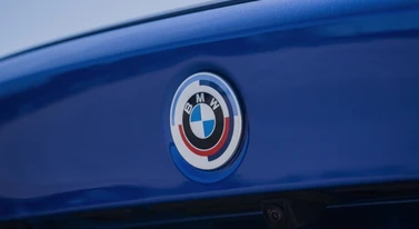BMW 5 po liftingu przyłapane. Skurczy mu się ryjek