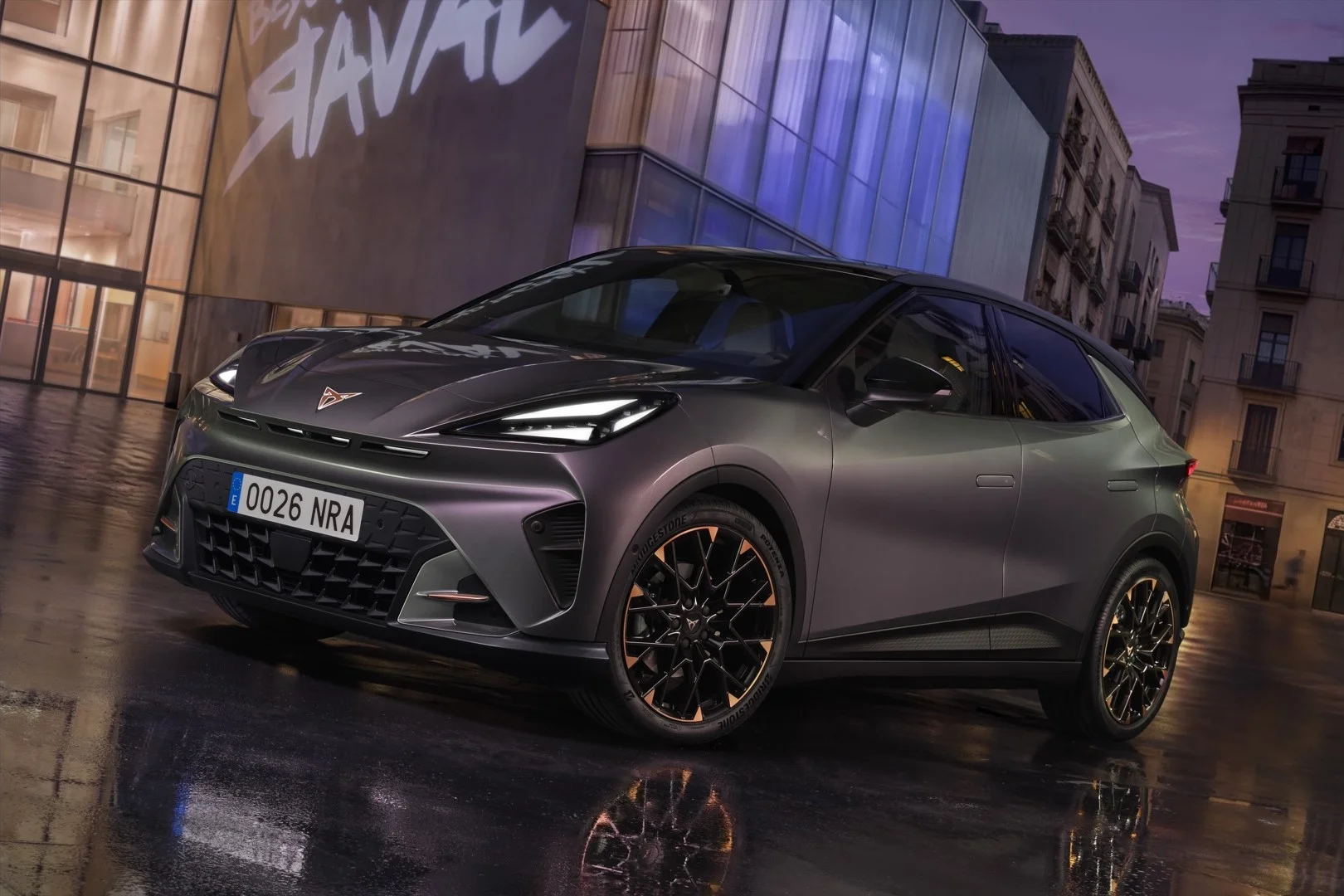 https://cdn-ab.spidersweb.pl/2026/07/cupra-raval-2026-porownanie-1.jpg