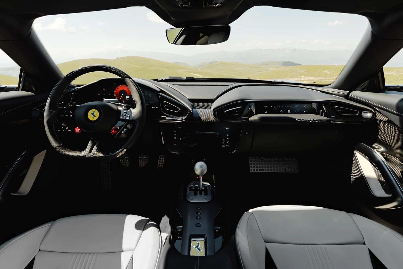 https://cdn-ab.spidersweb.pl/2026/07/ferrari-12cilindri-manuale-2026-premiera-9.jpg