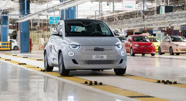 Fiat zwija się z dużego rynku. Sprzedał mniej aut niż Ferrari