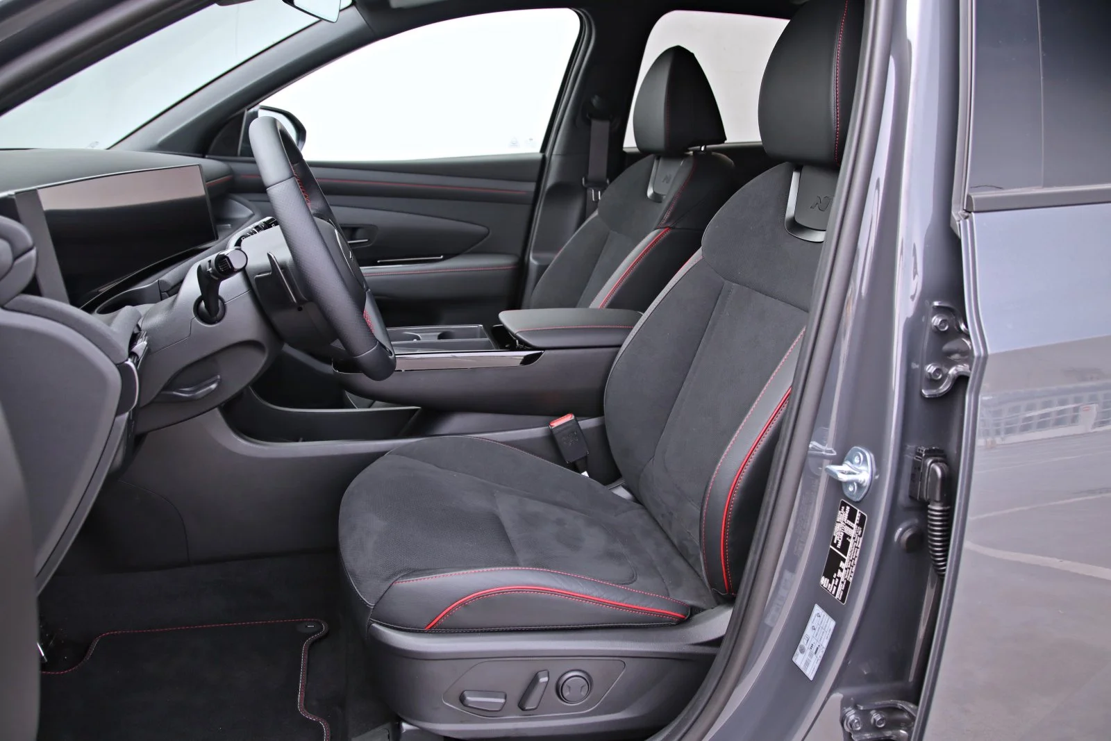https://cdn-ab.spidersweb.pl/2026/07/hyundai-tucson-2026-test-interior1.jpg