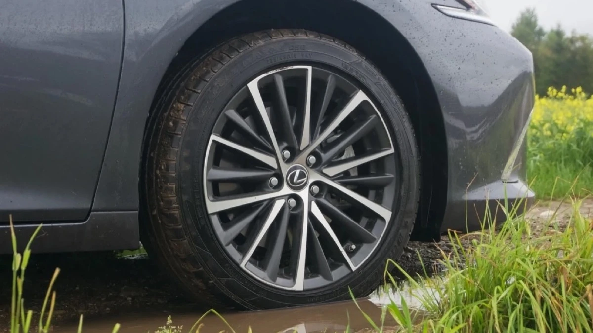 Wielki Lexus za mniej niż 200 tys. zł. Kup, albo powiedz „pa, pa”