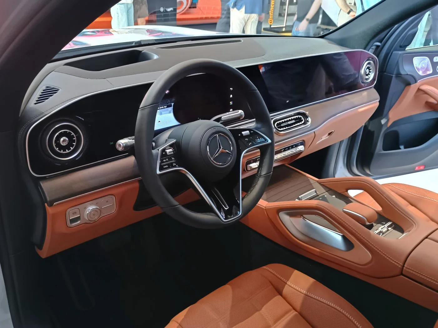 https://cdn-ab.spidersweb.pl/2026/07/mercedes-gls-2026-polska-premiera-1.jpg
