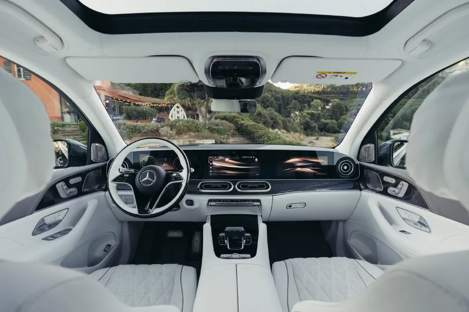 https://cdn-ab.spidersweb.pl/2026/07/mercedes-maybach-gls-680-2026-premiera-10.jpg