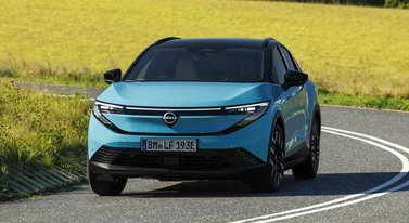 Nowy Nissan Leaf z polskim cennikiem. 149 900 zł to początek zabawy
