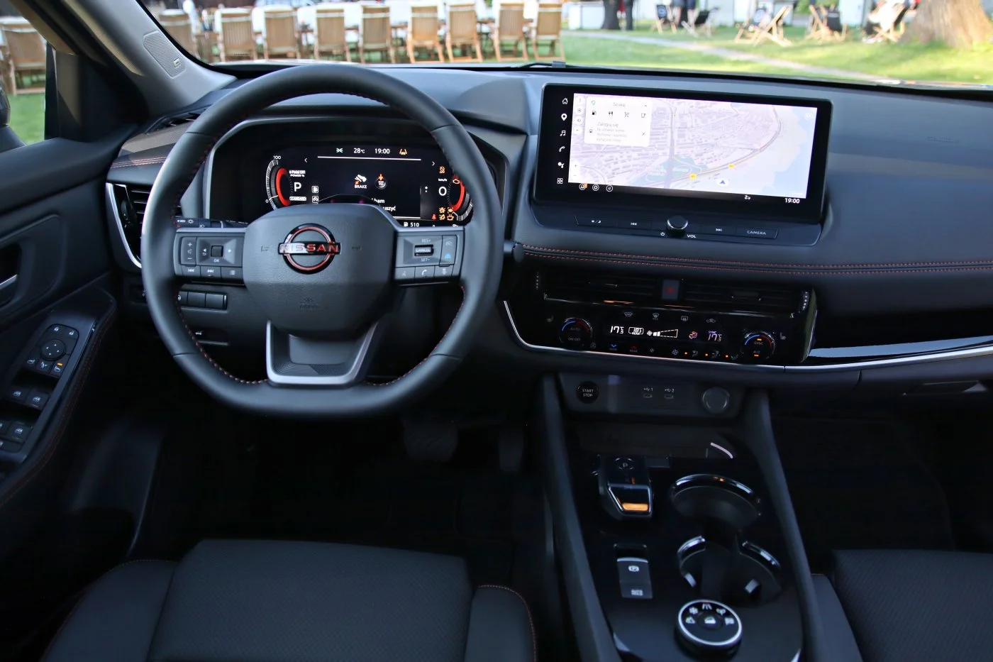 Nissan X-Trail 2026 - deska rozdzielcza 