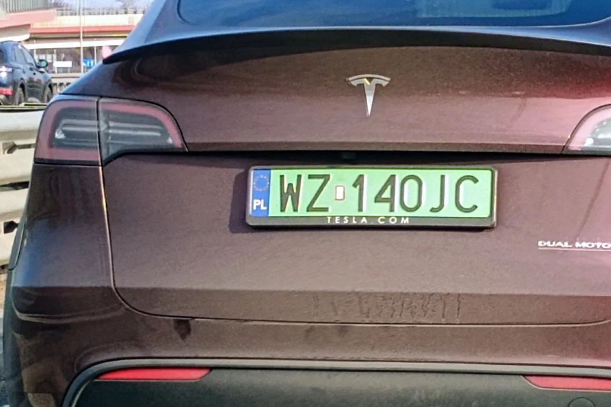 Tablice rejestracyjne z błędem 