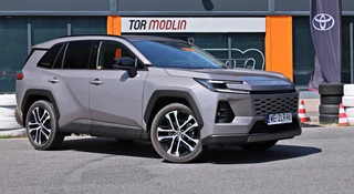 Toyota RAV4 2026 - przód
