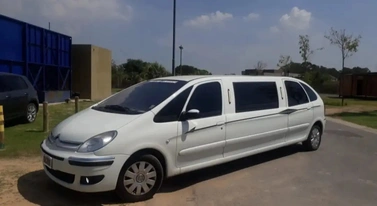 Myśleli, że to AI. A Citroen Xsara Picasso limuzyna istnieje naprawdę