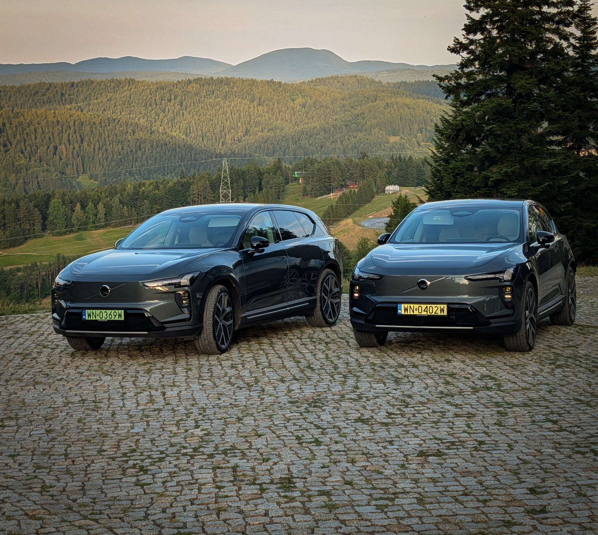 https://cdn-ab.spidersweb.pl/2026/08/VOLVO-EX-60-pierwsza-jazda-test-13.jpg