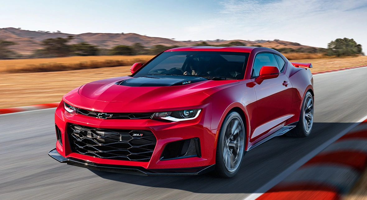 Chevrolet Camaro dostanie trzecie życie. Ożywiają go drzwiami