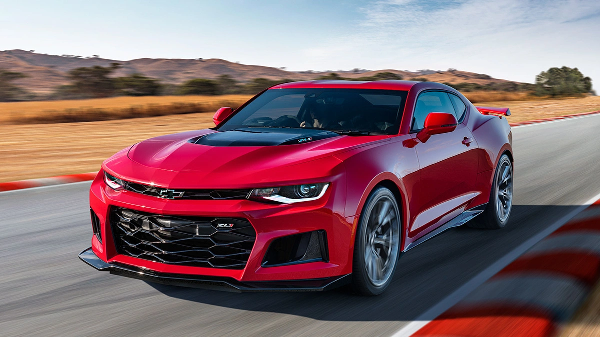 Chevrolet Camaro dostanie trzecie życie. Ożywiają go drzwiami