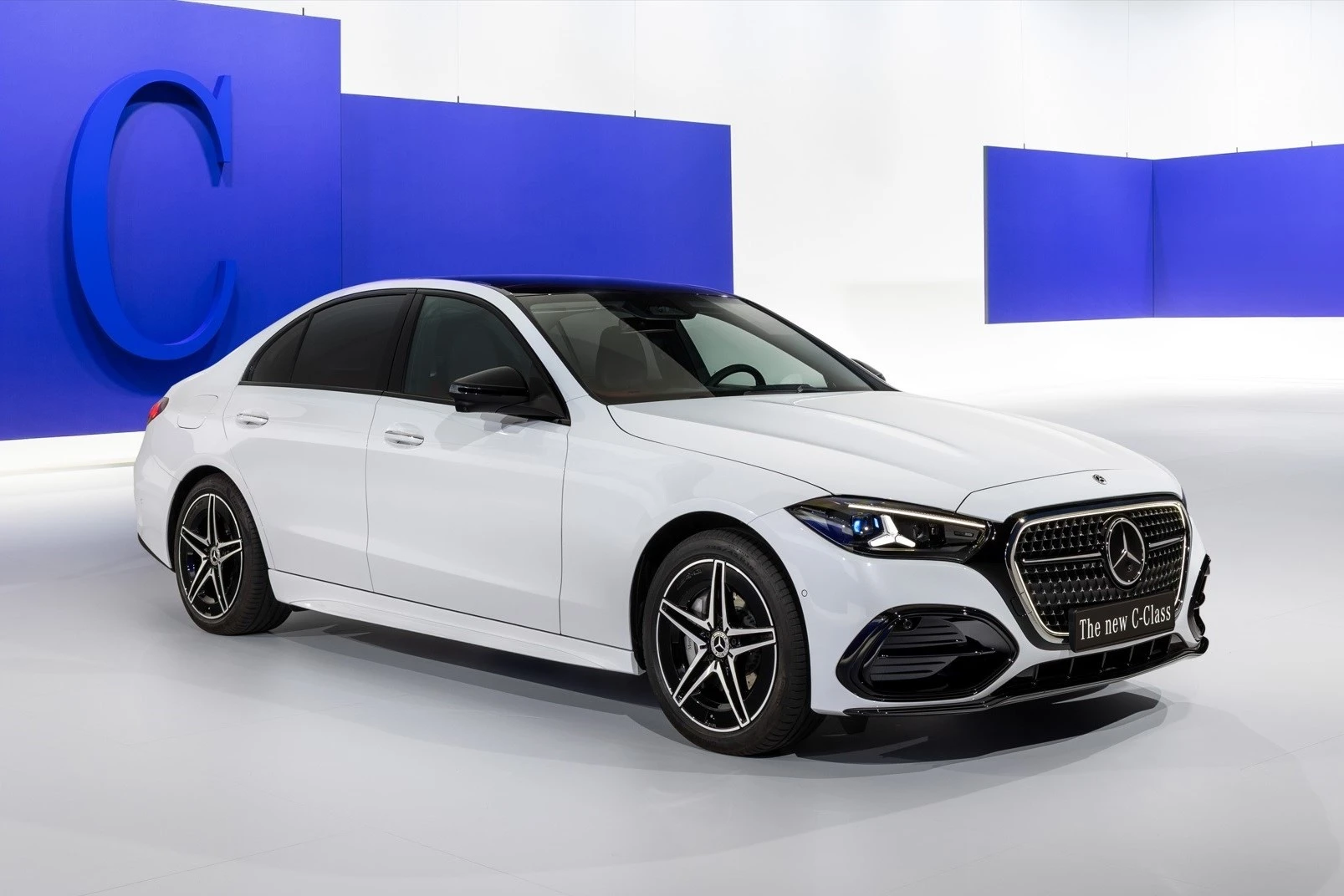 https://cdn-ab.spidersweb.pl/2026/08/mercedes-klasa-c-2026-premiera-2.jpg