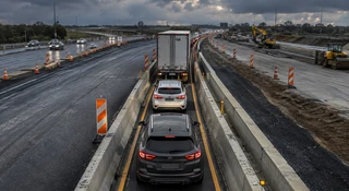 Męczysz się na lewym pasie autostrady. Znamy przyczynę