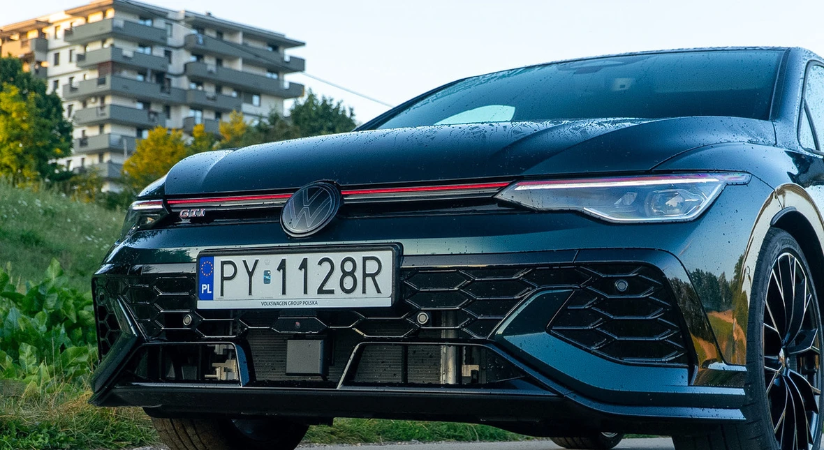 Volkswagen Golf GTI Edition 50 nie jest sobą. To się wymknęło spod kontroli