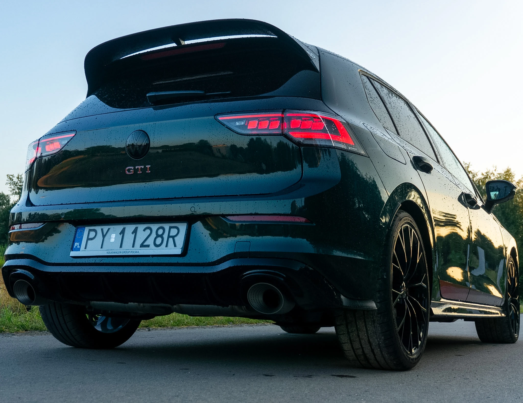 https://cdn-ab.spidersweb.pl/2026/08/volkswagen-golf-gti-edition-50-30.jpg