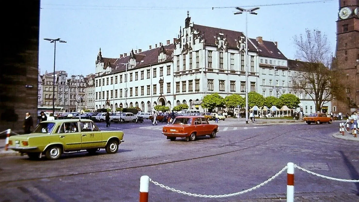 Do lat 90. jeździły tu samochody. I nikomu to nie przeszkadzało