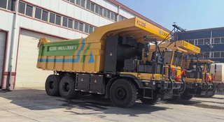 Elektryczna wywrotka szokuje baterią. Naładujesz ją szybciej niż auto