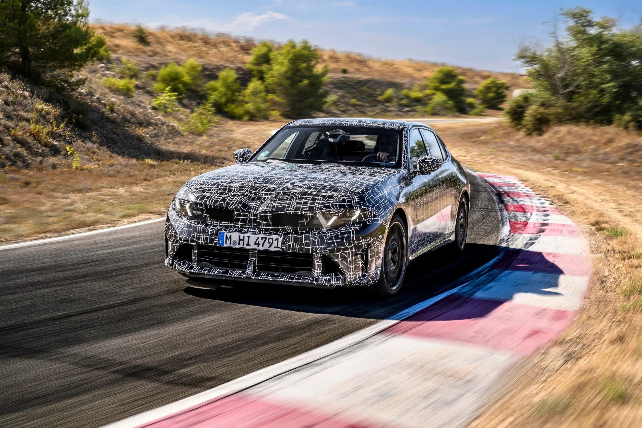 https://cdn-ab.spidersweb.pl/2026/09/bmw-serii-3-2027-silniki-dane-9.jpg
