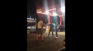 Policjanci pobili się na stacji o tanie paliwo. Wyrzucili ich z roboty
