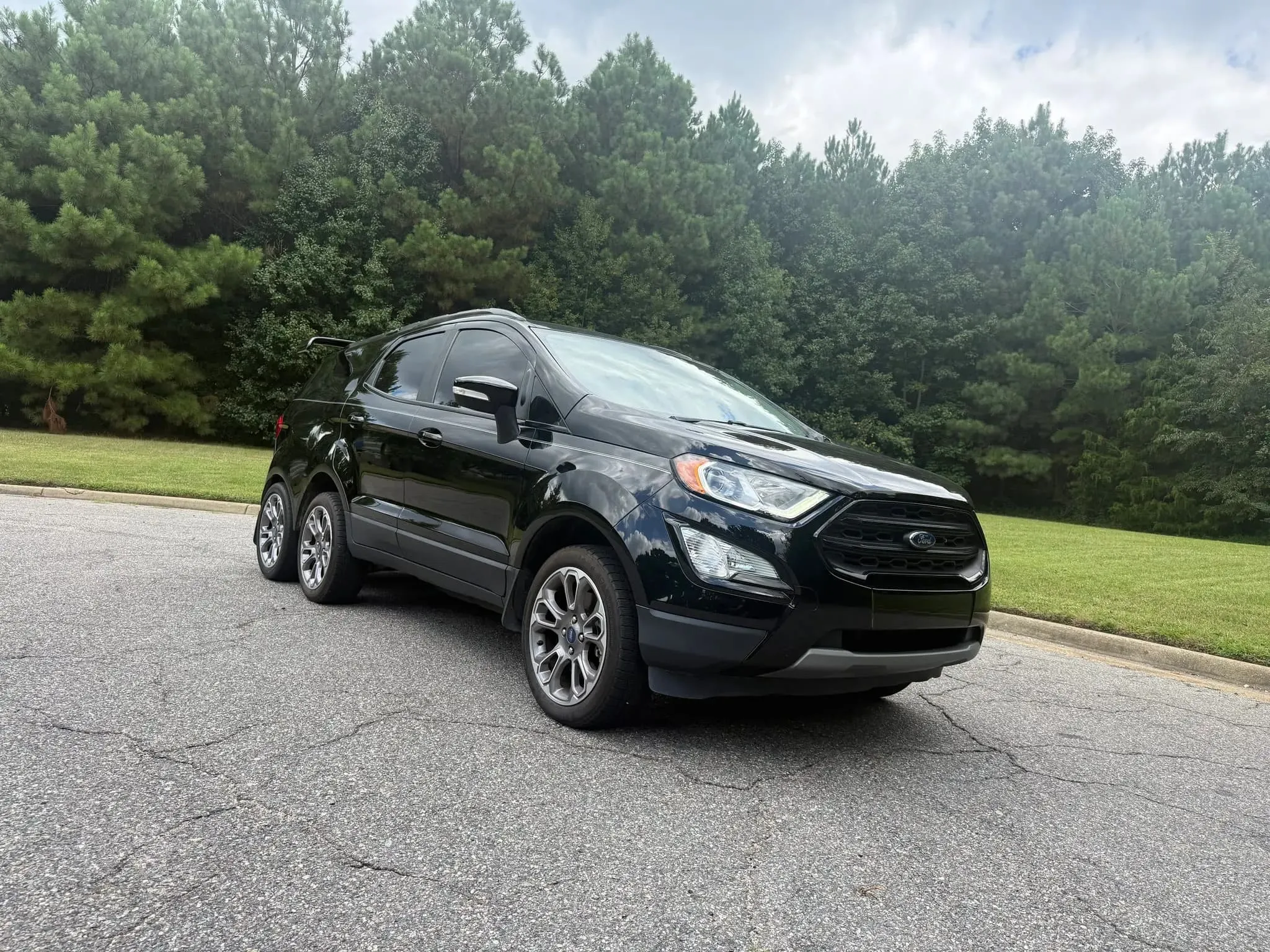 https://cdn-ab.spidersweb.pl/2026/09/ford-ecosport-6kol-przod.jpg